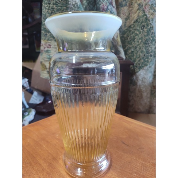 Yellow Fenton Adam's‎ Rib Pattern 9.5" Vase - Picture 6 of 7